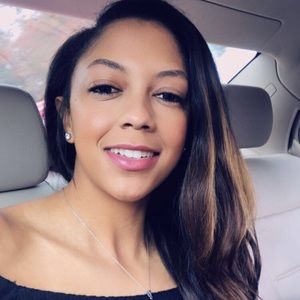 Meet your Posher, Nikia